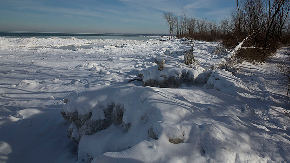 Lake Erie and Ice Dunes on Gull Point Trail